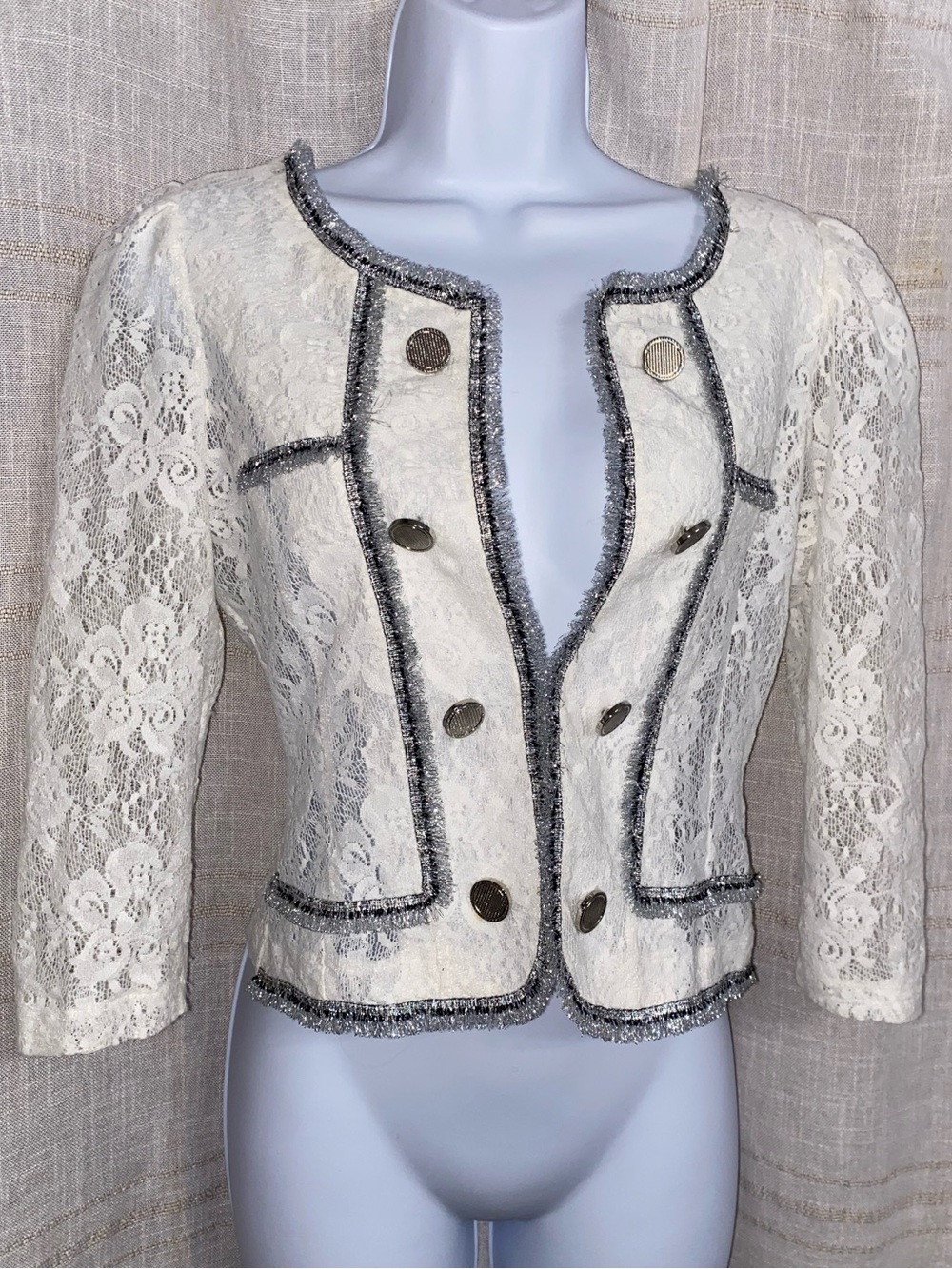 VTG Korean White Floral Lace Shrug Metallic Trim Cropped Jacket M - Picture 3 of 16